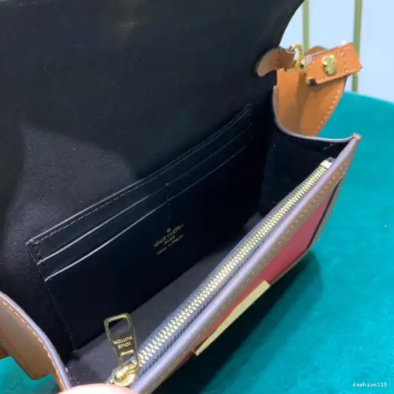 VUITTON DAUPHINE LOUIS BUMBAG 0504